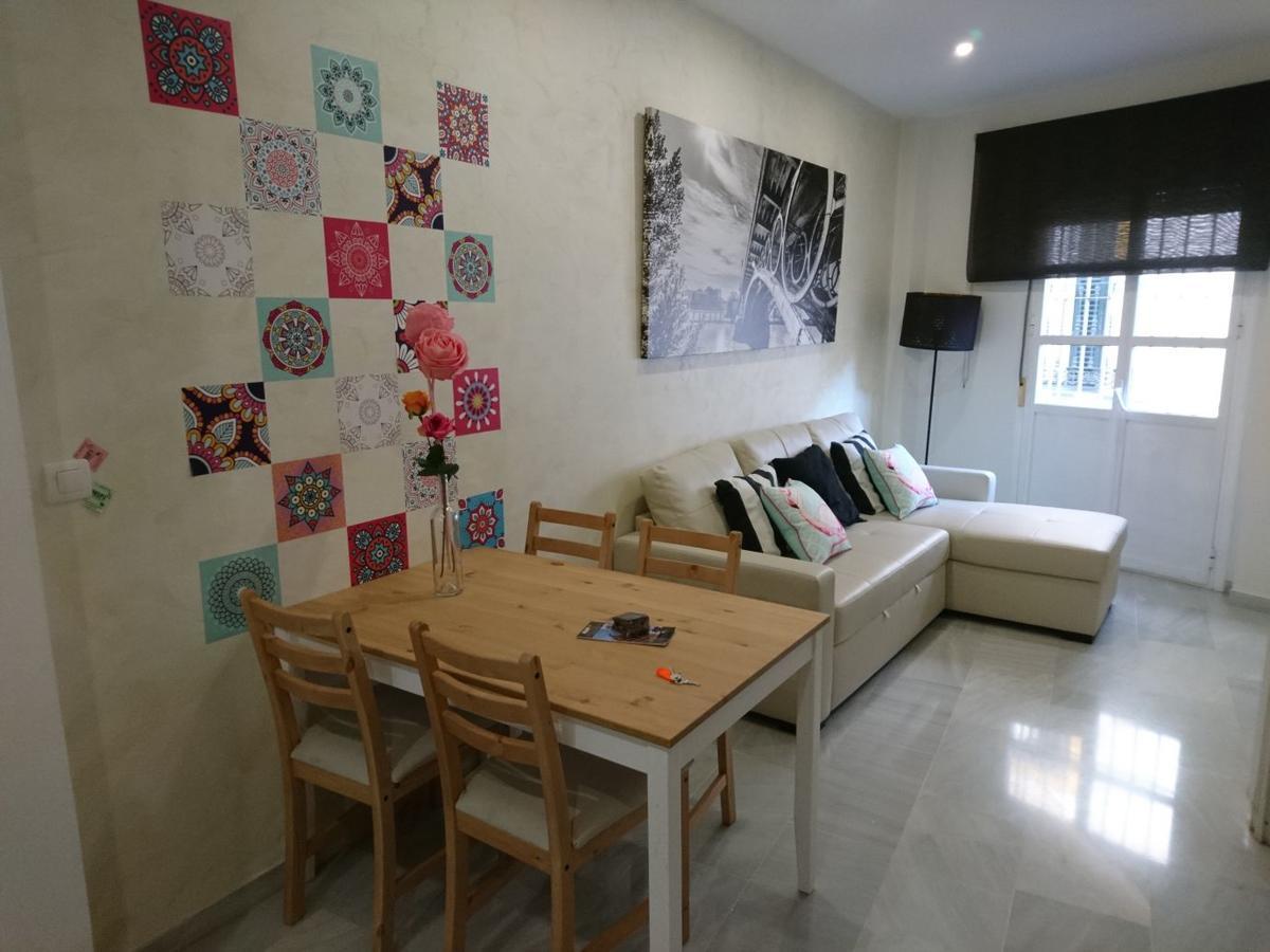 Apartamento Alfalfa Apartment Sevilla Bagian luar foto