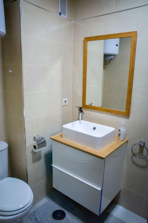 Apartamento Alfalfa Apartment Sevilla Bagian luar foto