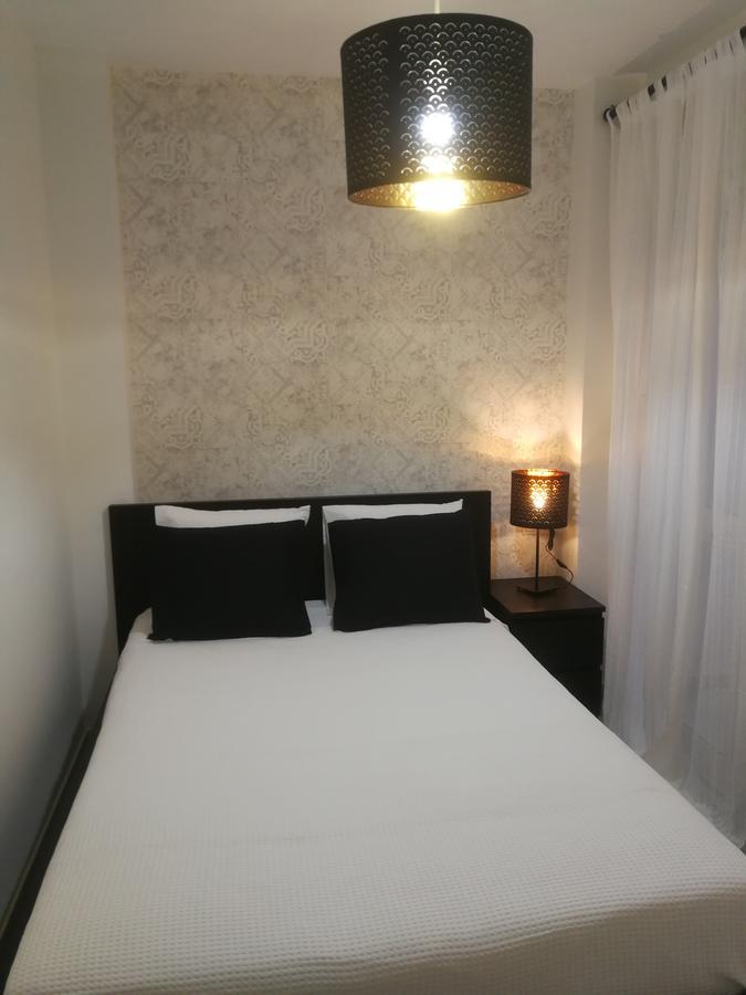 Apartamento Alfalfa Apartment Sevilla Bagian luar foto